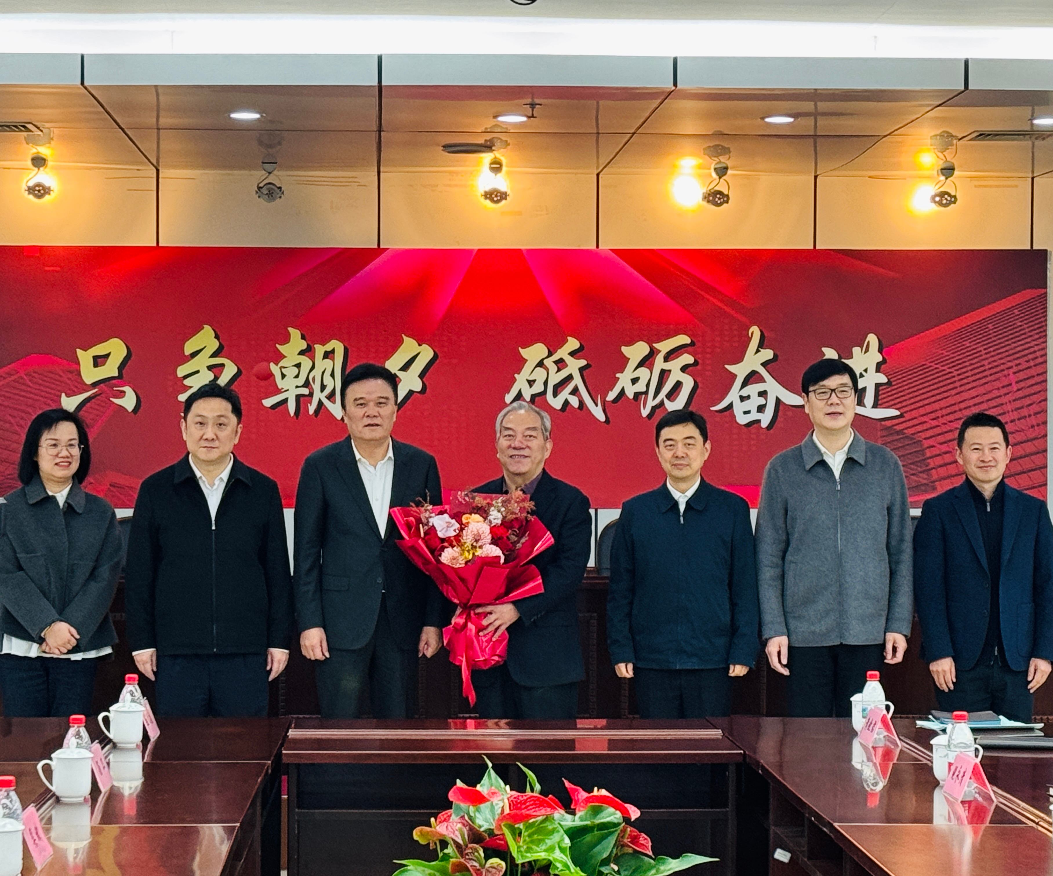 区领导新春走访慰问国泰建设集团